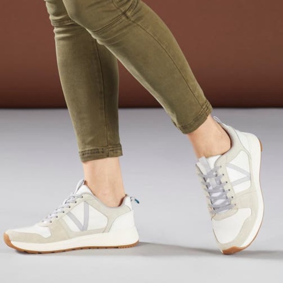 vionic rechelle sneaker
